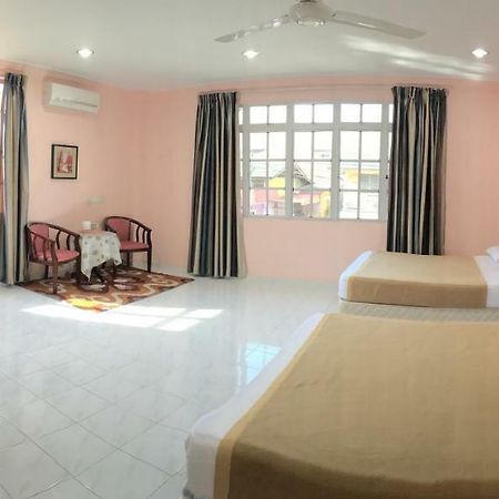Mikraj Hotel Kuala Besut Exterior photo