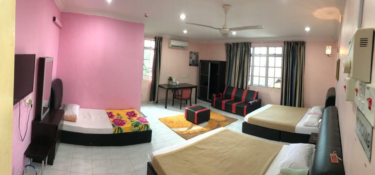Mikraj Hotel Kuala Besut Exterior photo